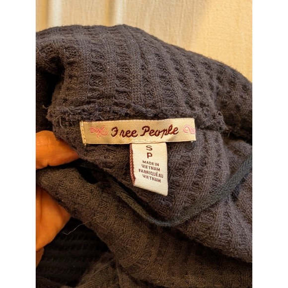Free People Waffle Knit Off Shoulder Top Oversized Pullover Black S 100% Cotton - Picture 9 of 9